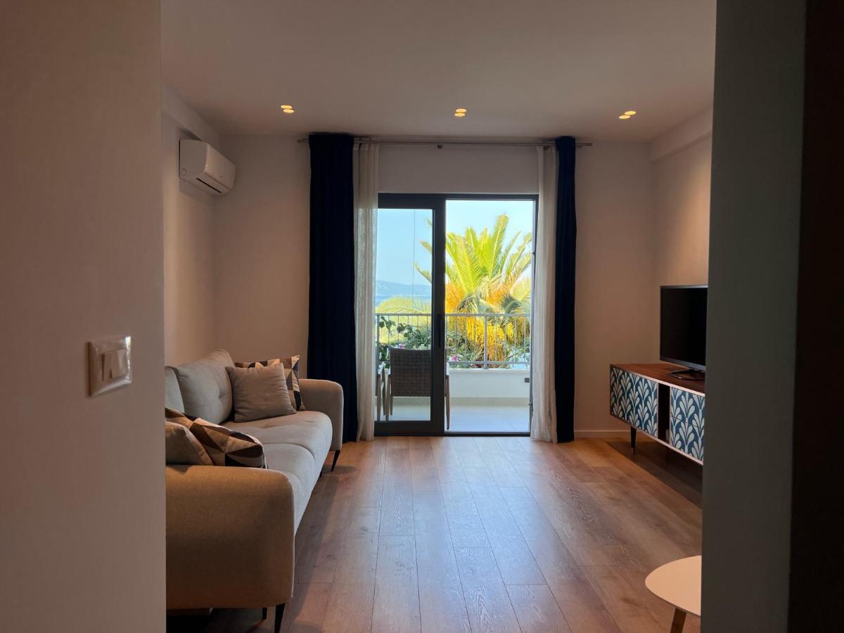Beachfront Comfort Apartments Sinajko Podgora Εξωτερικό φωτογραφία