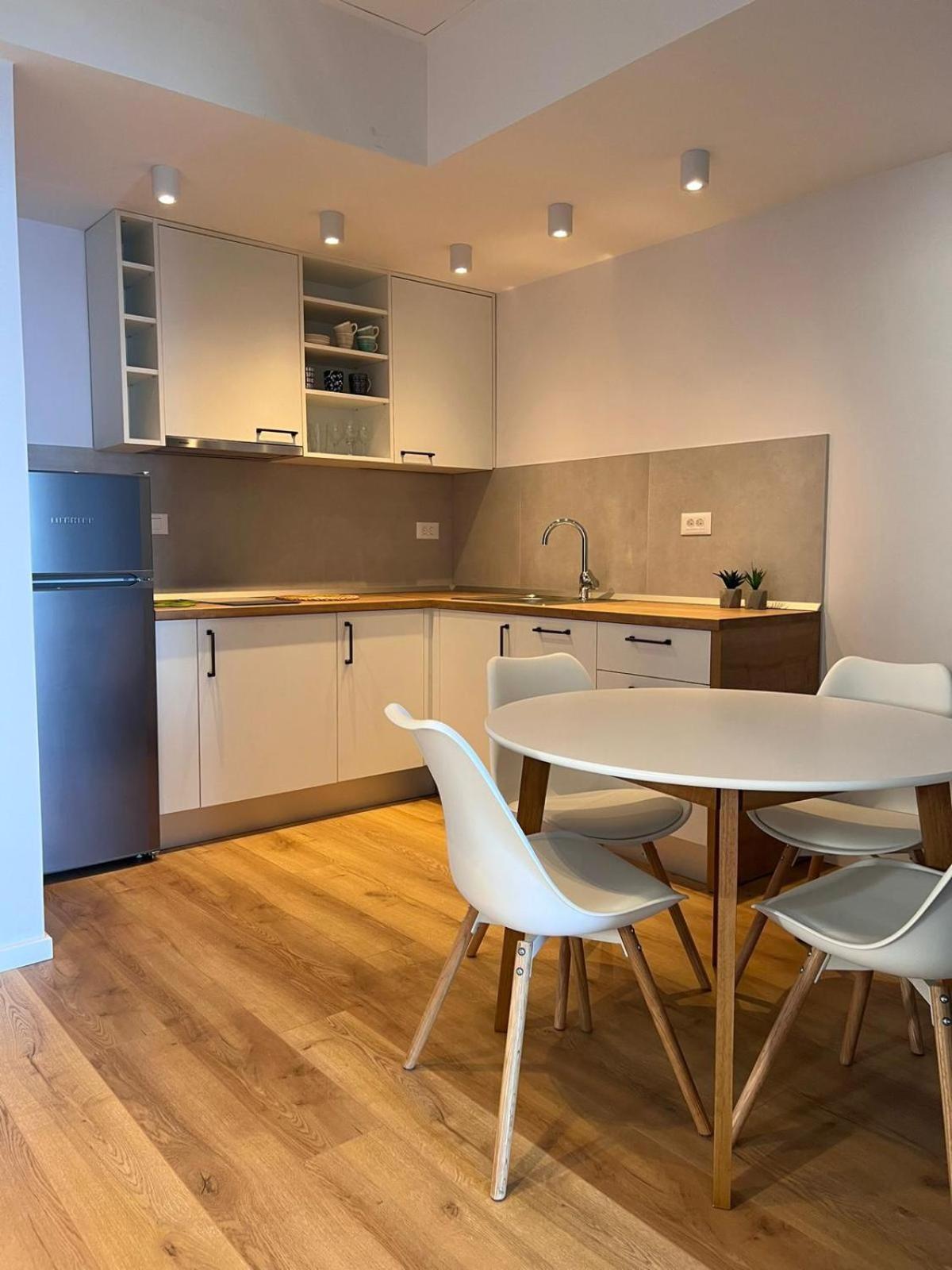 Beachfront Comfort Apartments Sinajko Podgora Δωμάτιο φωτογραφία